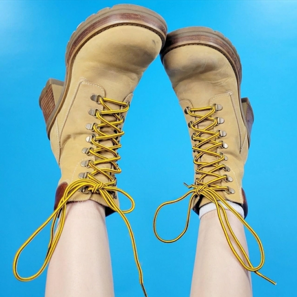 Vtg 90s Steve Madden chunky lug sole grunge combat Boots P-Hill tan nubuc 8